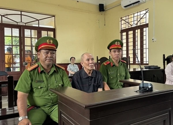 Quản lý Quỹ Trăng Khuyết lĩnh án tù vì hành hạ cụ bà 86 tuổi