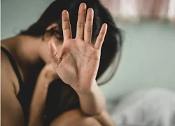 Thiếu nữ bị kẻ lạ đột nhập, cưỡng bức trong đêm