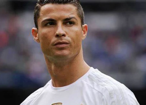 C.Ronaldo có quyết định bất ngờ về tương lai