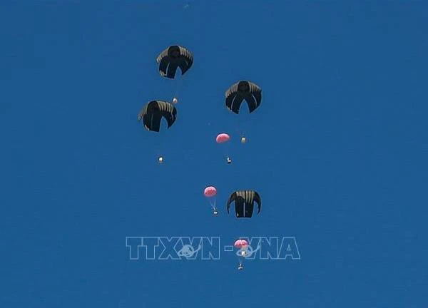 Jordan tiến hành 3 đợt thả hàng viện trợ ở miền Nam Gaza