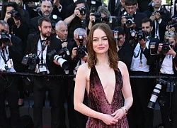 Váy xẻ ngực sâu của mỹ nhân nổi bật tại Cannes