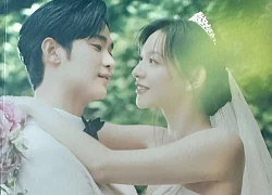 Ảnh cưới chưa từng công bố của Kim Soo Hyun và Kim Ji Won trong 'Nữ hoàng nước mắt'