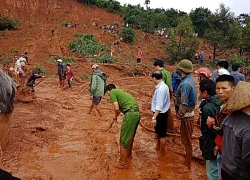 Sạt lở ở Bắc Kạn vùi lấp 3 người trong một gia đình