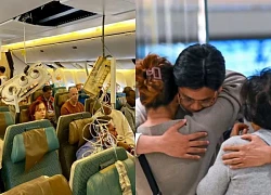 Sự cố Singapore Airlines: Hành khách kể giây phút kinh hoàng, bồi thường ra sao?