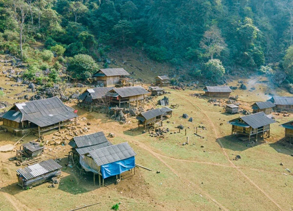 Lùng ngay ngôi làng nhỏ đẹp nguyên sơ không phải ai cũng biết ở Mộc Châu