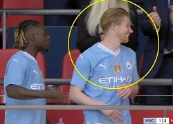 Rashford khóc, De Bruyne cười tươi trong ngày MU vô địch