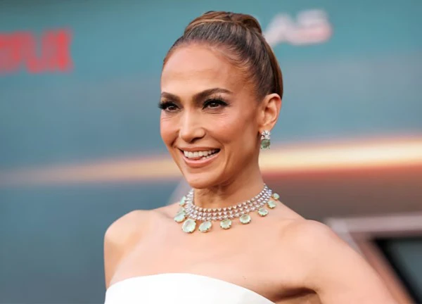 Jennifer Lopez hủy chuyến lưu diễn 'This Is Me...Live' vì Ben Affleck