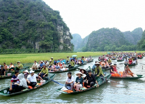 Khai mạc Tuần Du lịch Ninh Bình năm 2024 "Sắc vàng Tam Cốc - Tràng An"