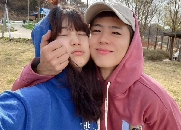 Chiêu trò tình ái của Suzy và Park Bo Gum