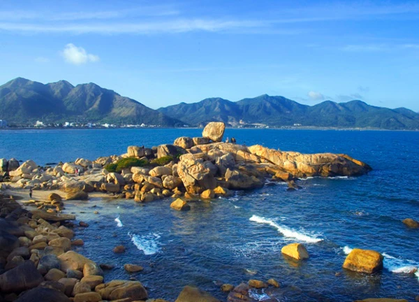 Thắng cảnh Hòn Chồng Nha Trang