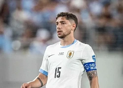 Valverde bùng nổ trong ngày Uruguay thắng đậm