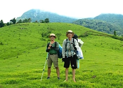 Trekking, cắm trại trên đồi cỏ Xa Reng ở miền Tây Quảng Trị