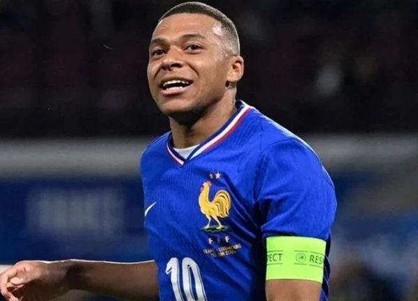 Mbappe dính đa chấn thương