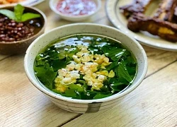 Canh rau tập tàng Món canh rau sẵn có trong vườn nhà ngọt mát, bổ dưỡng ngày hè