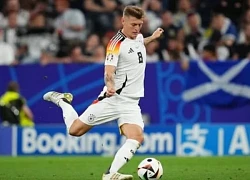 Choáng với kĩ năng chuyền bóng của Toni Kroos