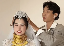 "Phù thủy makeup" chuyên trang điểm cho các cô dâu miền Tây giàu có, đeo cả chục cây vàng nặng trĩu