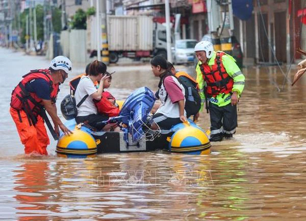 Trung Quốc kích hoạt ứng phó khẩn cấp với lũ lụt khu vực phía Nam