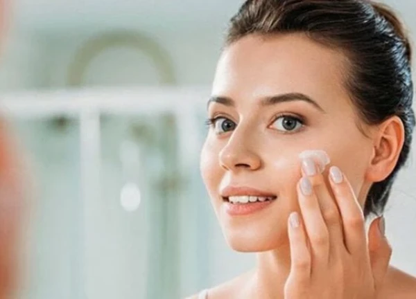 Những món mỹ phẩm cần có khi đi du lịch mùa hè