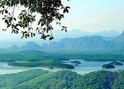 Núi Thần Đinh giữa lòng Quảng Bình