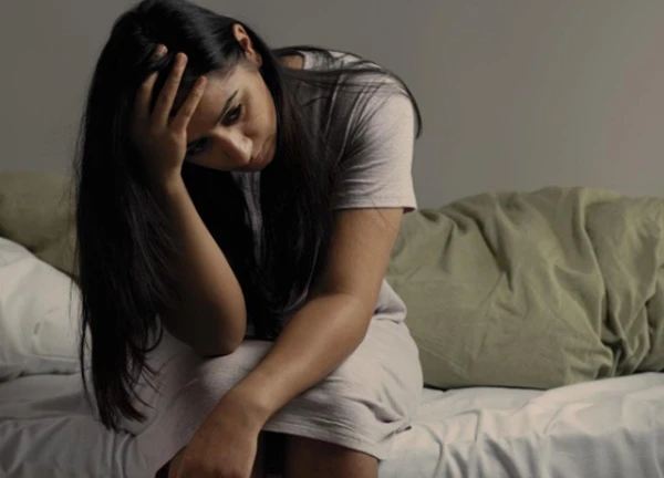Sếp hứa sẽ bồi dưỡng tôi vào vị trí cao hơn nếu "nghe lời"