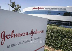 'Sóng gió' bủa vây Johnson & Johnson