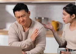 Nghi ngờ bạn trai cũ giả vờ sống tiết kiệm khi yêu tôi