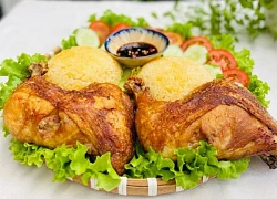 Cách làm cơm gà xối mỡ mềm trong, giòn ngoài, vàng ươm thơm phức của mẹ đảm Sài Gòn