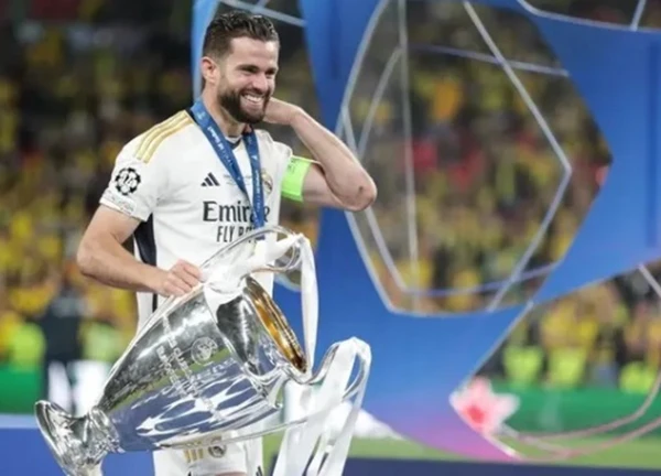 Hậu vệ Nacho - Huyền thoại thứ hai chia tay Real Madrid sau 23 năm gắn bó