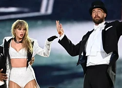 Taylor Swift gây chấn động khi bạn trai nhào lên sân khấu, thoải mái hệt Lisa