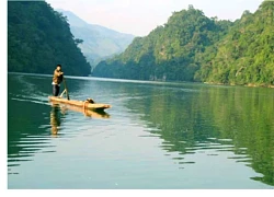 Du ngoạn hồ Ba Bể, Bắc Kạn