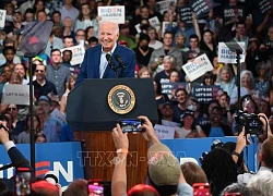 Tổng thống Mỹ Joe Biden phản ứng về quyền miễn trừ truy tố với ông Trump