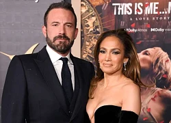 Jennifer Lopez và Ben Affleck giành quyền nuôi thú cưng trước tin đồn ly hôn