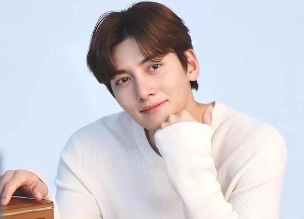 Ji Chang Wook nhắn tin dụ dỗ, khiến 1 người phụ nữ quyết ly hôn chồng?