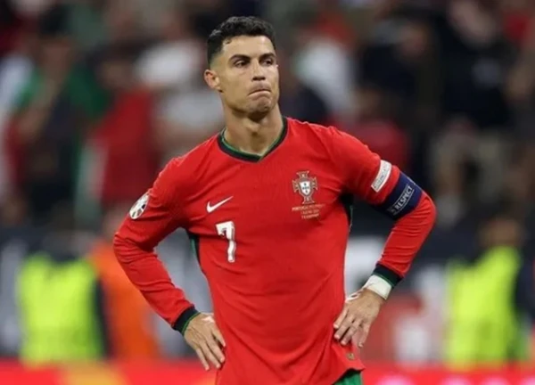 Ronaldo đối mặt nguy cơ bị cấm thi đấu tại Euro 2024