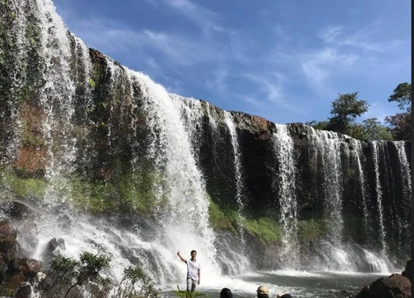 Điểm du lịch sinh thái thác Lăn Tuyên Quang