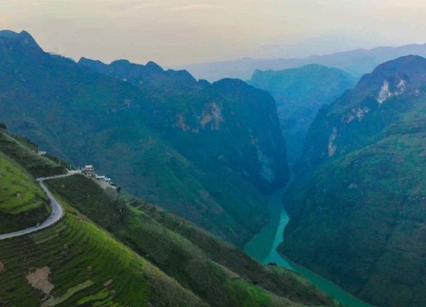 Du lịch Tây Bắc: Chinh phục "Tứ đại đỉnh đèo" huyền thoại