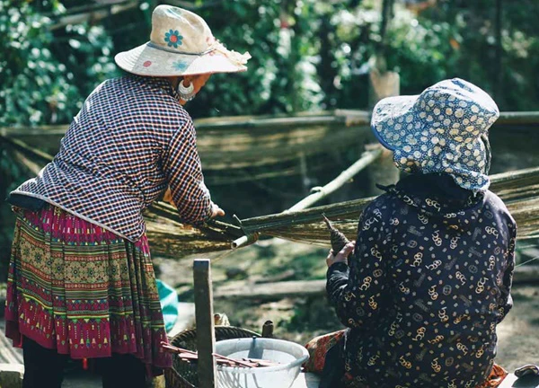 Du lịch Tây Bắc: Độc đáo nghề se lanh nơi rẻo cao Xím Vàng