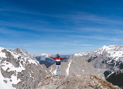 Khách Việt ấn tượng với bữa ăn "view triệu đô" trên dãy Alps ở Áo