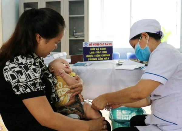 Kiểm soát, phòng chống bệnh Bạch hầu, Ho gà bằng vaccine tại Đà Nẵng