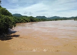 Mưa lớn ở vùng núi, đồng bằng và ven biển, cảnh báo lũ từ Thanh Hóa đến Quảng Trị