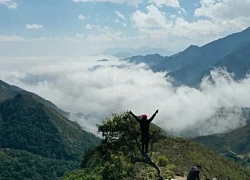 Băng rừng tìm 'đại dương mây' trên đỉnh Lùng Cúng