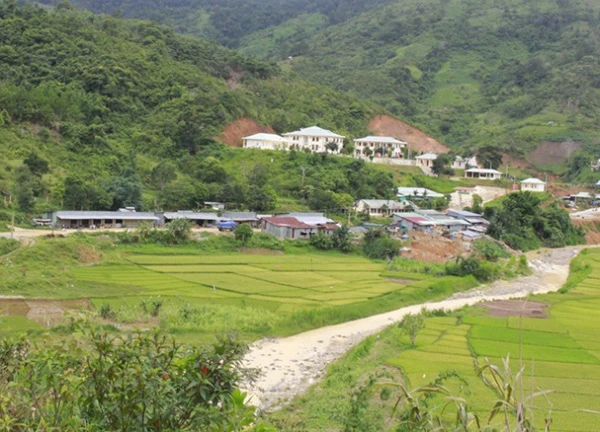 Đến Tây Giang, không thể không ghé ruộng bậc thang Chuôr