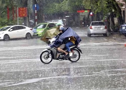 Hà Nội: Cảnh báo có mưa dông, khả năng lốc, sét, gió giật mạnh