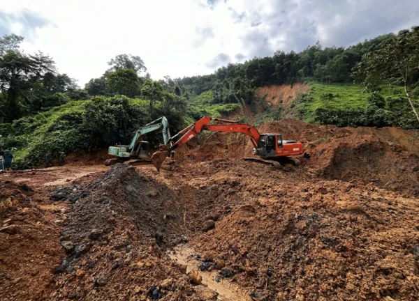 Yên Bái: Mưa lớn làm sạt lở 15 điểm trên Quốc lộ 32