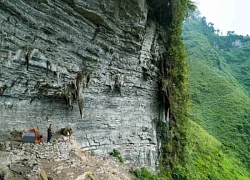 Hiking, cắm trại bên vách đá cheo leo ở Hà Giang