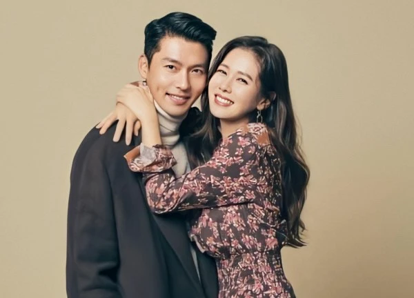 Hyun Bin tự đăng loạt ảnh tình cảm với Son Ye Jin trên tài khoản 3 triệu follow, thu hút 6 vạn tương tác?