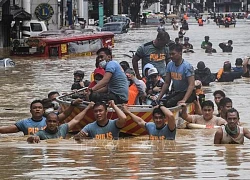 Lũ lụt gây tê liệt vùng thủ đô Manila và nhiều khu vực ở Philippines