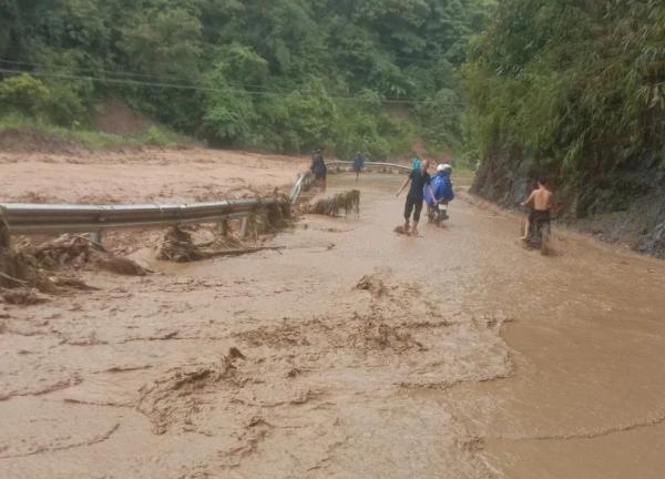 Mưa lũ gây sạt lở, ngập úng tại một số huyện ở tỉnh Sơn La