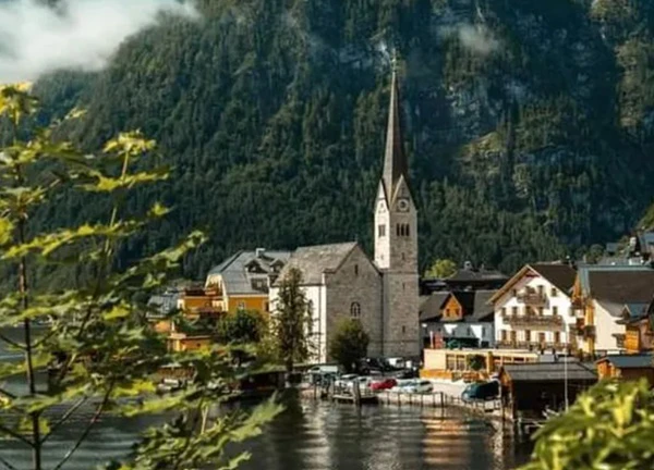 Thị trấn cổ tích Hallstatt, 'viên ngọc của nước Áo' khiến bao du khách say đắm