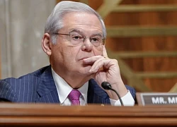 Thượng nghị sĩ Mỹ Bob Menendez từ chức